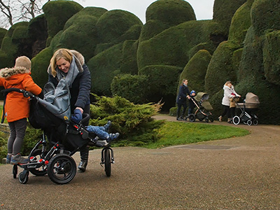 BuggyBoard Maxi <br />Out and about 2