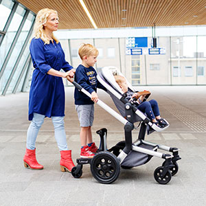 BuggyBoard Maxi+ mum with two kid